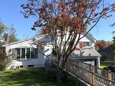 12 Garrison Ter, Bloomfield, CT 06002
