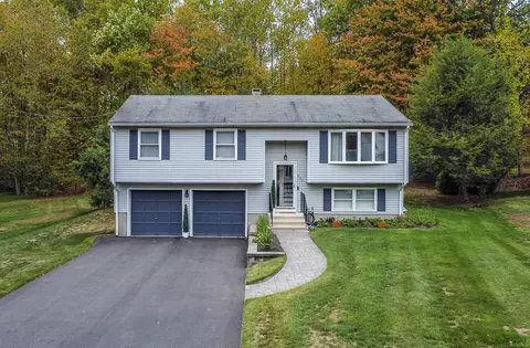 200 Russo Dr, Hamden, CT 06518