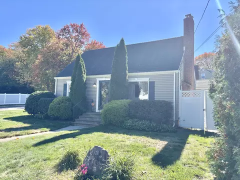 210 Green Rd, Manchester, CT 06042