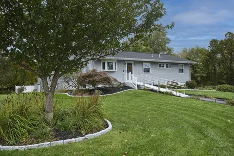 103 Pleasant View Rd, Derby, CT 06418