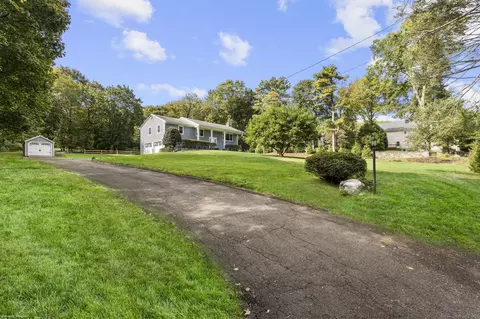 2 Wildgoose Ln, Norwalk, CT 06851