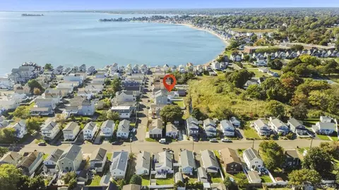 32 Morehouse Ave, Milford, CT 06460