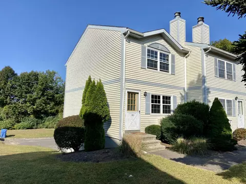 38 Crystal Ln #D, Mansfield, CT 06268