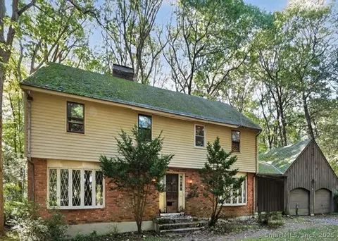 51 Charing Cross Cross, Avon, CT 06001