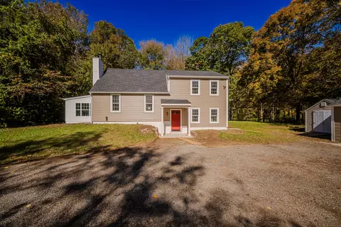 8 South Rd, Bozrah, CT 06334
