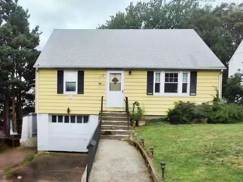 114 Oxford St, Bridgeport, CT 06606
