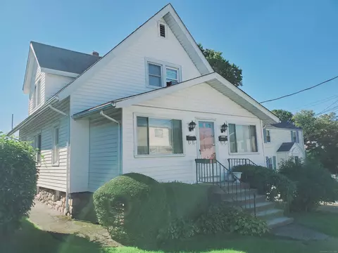 15 Robin St, Stamford, CT 06902