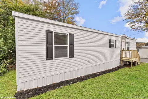 55 Sugar St #5, Newtown, CT 06470