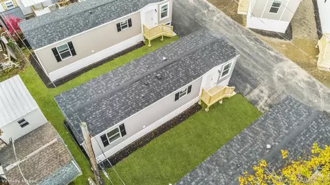 55 Sugar St #10, Newtown, CT 06470