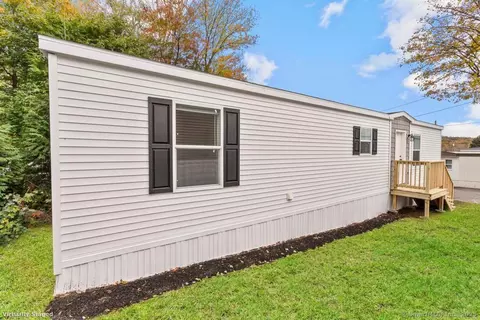 55 Sugar St #6, Newtown, CT 06470