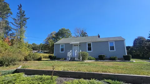 2332 S Main St, Middletown, CT 06457