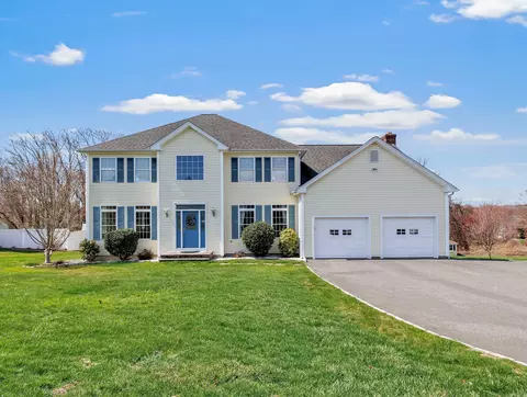 71 Old Dairy Ln, Shelton, CT 06484