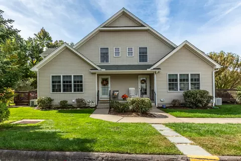7 Reggie Way #B, Broad Brook, CT 06016