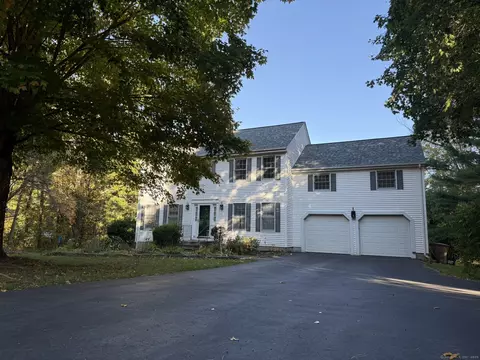 43 Mayfield Ter, East Lyme, CT 06333