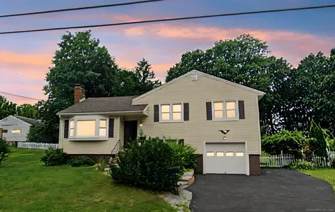 30 Duval St, Manchester, CT 06042