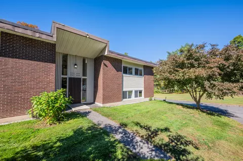 229 Bacon Pond Rd #454, Woodbury, CT 06798