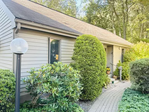 20 Yankee Glen Dr # C, Madison, CT 06443