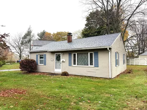 11 Westview Dr, Wallingford, CT 06492
