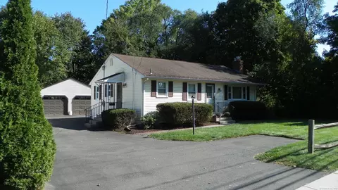276 Cooke St, Plainville, CT 06062