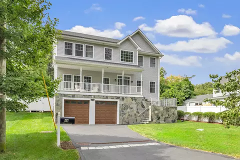 44 Brundage St, Stamford, CT 06907