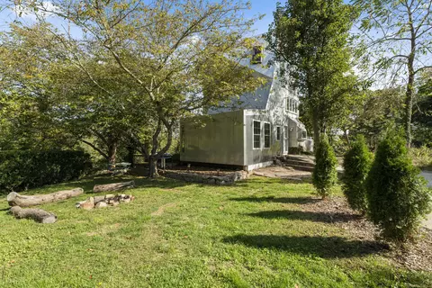 14 Vernon St, East Haven, CT 06512