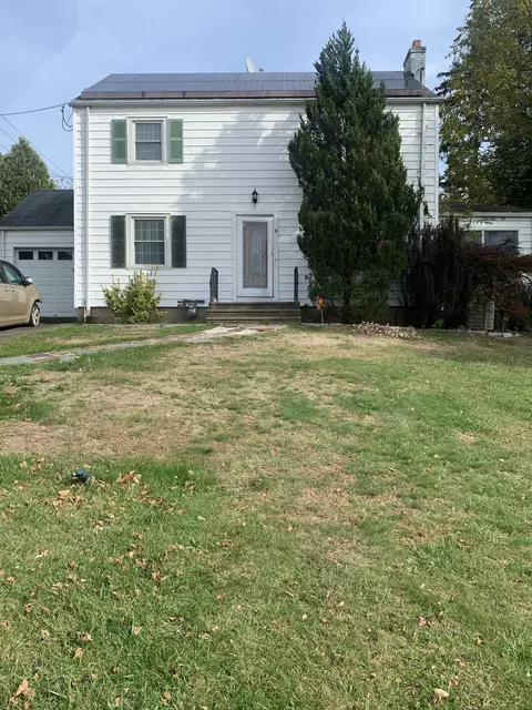 6 Norway Rd, North Haven, CT 06473