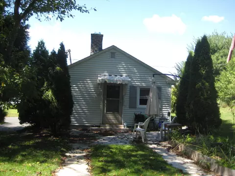 37 Recano Rd, New Britain, CT 06053