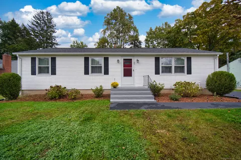 25 Maude Cir, Windsor, CT 06095