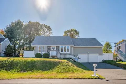 123 Chipper Rd, Waterbury, CT 06704