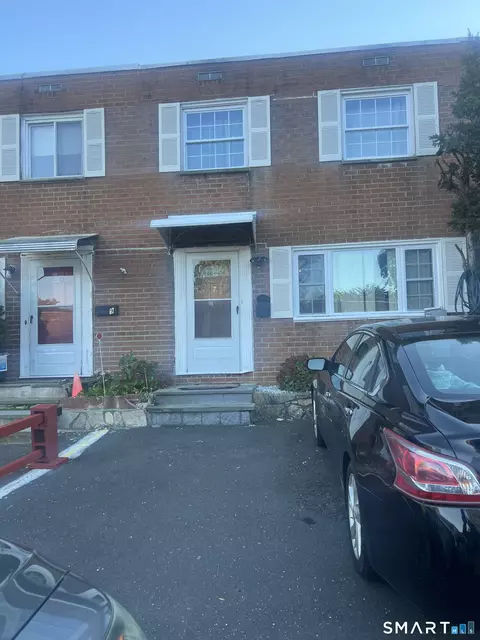 7 Barnstable Ln, Stamford, CT 06907
