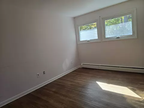 Bedroom - 32 Old Green Rd, Sandy Hook, CT 06482 photo 3 of 5
