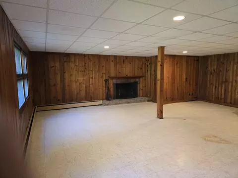 Living - 32 Old Green Rd, Sandy Hook, CT 06482 photo 7 of 9
