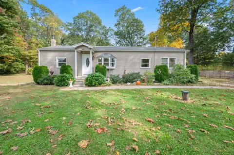 59 Grandview St, Tolland, CT 06084