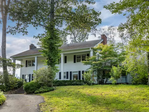 31 Hickory Ln, Roxbury, CT 06783