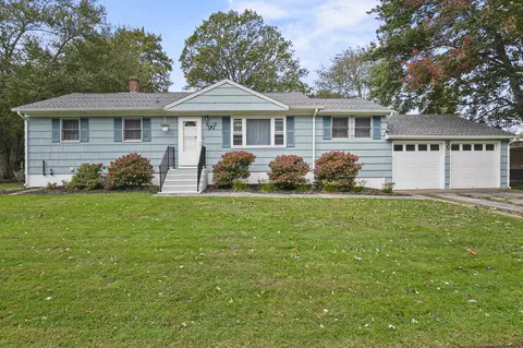 18 Barton Rd, Milford, CT 06460