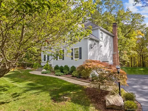 49 Quarter Horse Dr, Monroe, CT 06468