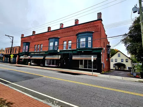72 Main St, Killingly, CT 06241