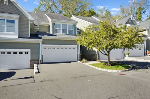 6 Bristol Ter #6, Danbury, CT 06810