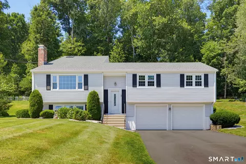 17 Riverside Dr, Vernon, CT 06066