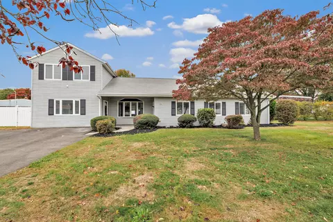 130 Marina Dr, Stratford, CT 06614