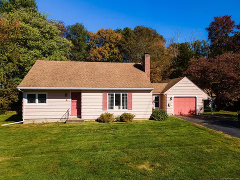 53 Ventura Dr, Brooklyn, CT 06234