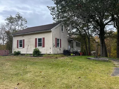 58 W Chippen Hill Rd, Burlington, CT 06013