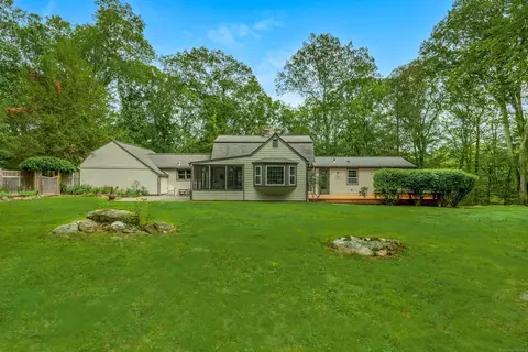 32 Calvin Rd, Weston, CT 06883