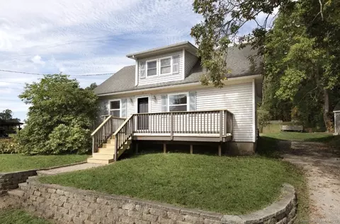 11 River St, Griswold, CT 06351