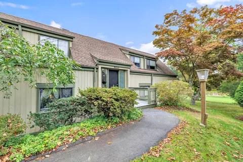 176 Heritage Vlg #B, Southbury, CT 06488