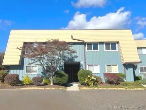 92 Montauk St #92, Fairfield, CT 06825