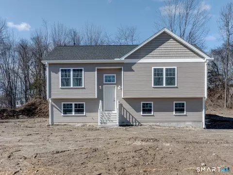 121 Highland View Dr, Windham, CT 06266