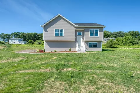 121 Highland View Dr, Windham, CT 06266