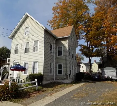 5 Hoyt St, Danbury, CT 06810