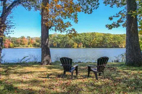 604 Lakeside Blvd W, Waterbury, CT 06708